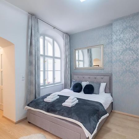 Quiet Apartment In The Heart Of Old Town Centre Prag Exteriör bild